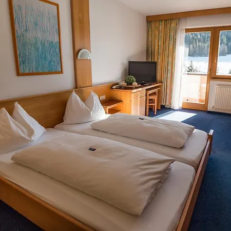 מלון Erlebnishotel פנדלס