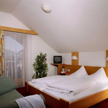 Erlebnishotel מלון פנדלס