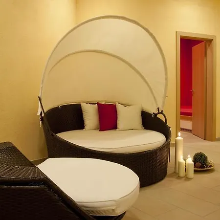 Отель Erlebnishotel