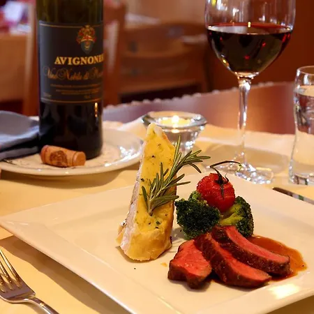 호텔 Erlebnishotel 4*