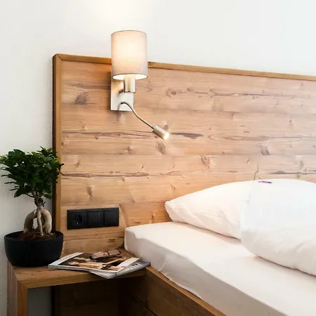 Erlebnishotel 호텔 4*